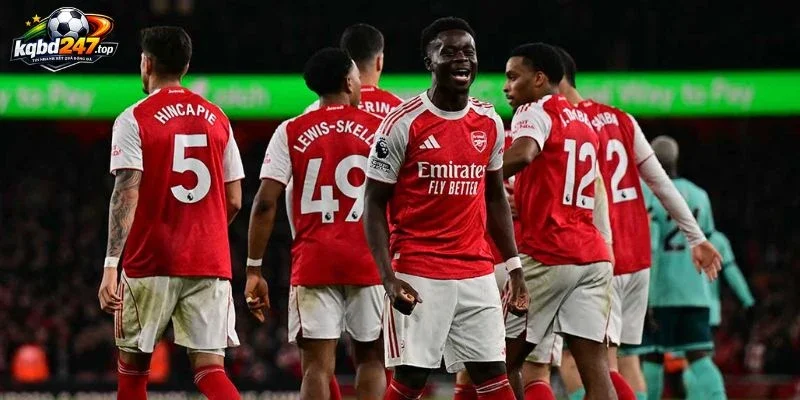 Arsenal Bứt Phá Trong Cuộc Đua Vô Địch, MU Căng Mình Tranh Top 4 2 Arsenal vững bước trên đường đua Ngoại hạng Anh