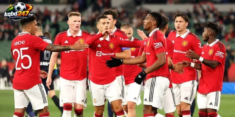 Arsenal Bứt Phá Trong Cuộc Đua Vô Địch, MU Căng Mình Tranh Top 4 3 Manchester United đối mặt cuộc chiến khốc liệt cho Top 4