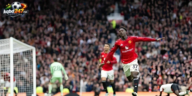 Mainoo Trở Thành Điểm Sáng Trong Man Utd Nhiều Biến Động 2 Mainoo là điểm sáng khi Man Utd bất ổn